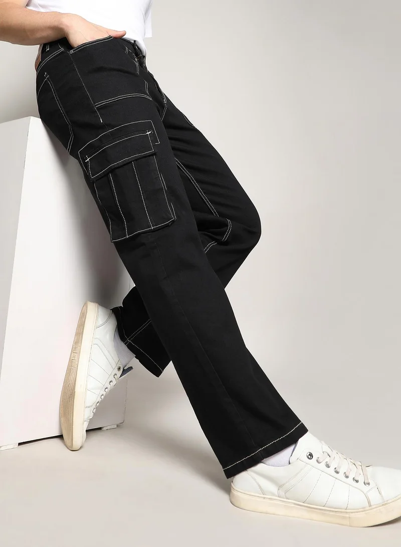 Campus Sutra Men's Jet Black Contrast Stitched Cargo Denim Jeans For Casual Wear | Dark-Wash | 5 Pocket | Button Closure | Denim Jeans Crafted With Comfort Fit For Everyday Wear